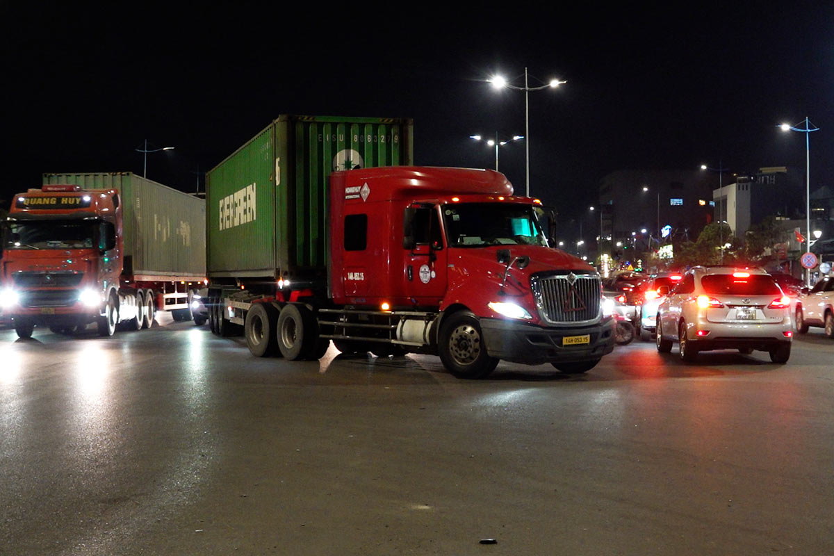 El paso de la laguna de los peces, en la ciudad de Halong, ocurrio en horas pico cuando no habia fuerzas de la CSGT trabajando. Imagen: El Renacimiento
