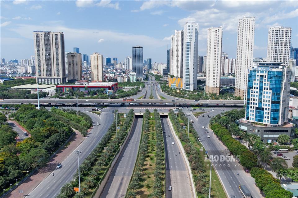 El Comite Popular de la Ciudad de Hanoi requiere que las localidades recopilen con urgencia las opiniones de las personas y aprueben los consejos de personas en todos los niveles sobre el plan de organizar unidades administrativas a nivel de comuna. Foto: para el