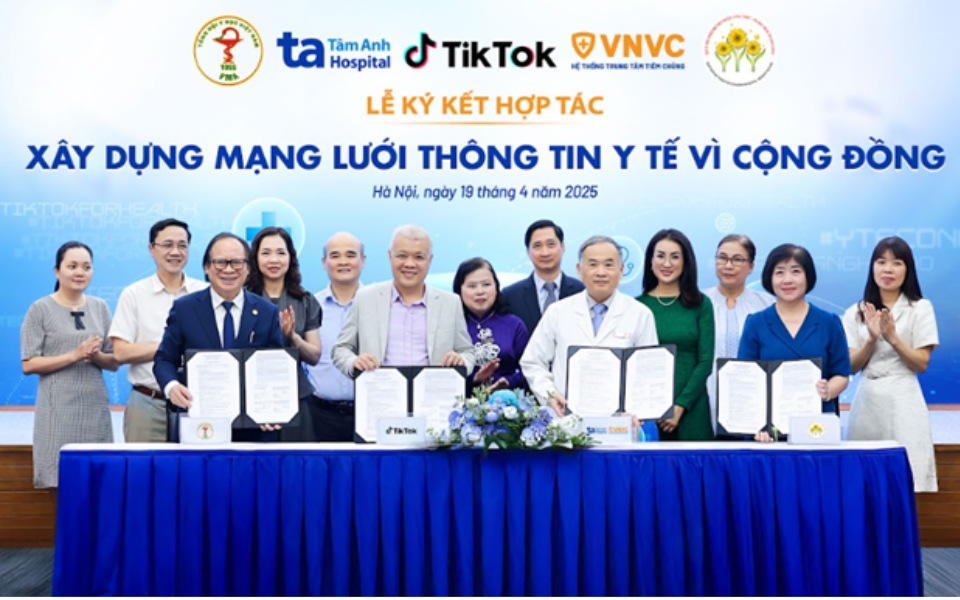 Tong Hoi Y hoc Viet Nam, Quy Ho tro benh nhan ung thu - Ngay mai tuoi sang, TikTok Viet Nam va He thong BVDK Tam Anh, He thong tiem chung VNVC ky ket hop tac xay dung mang luoi thong tin y te vi cong dong. Anh: BVDK Tam Anh