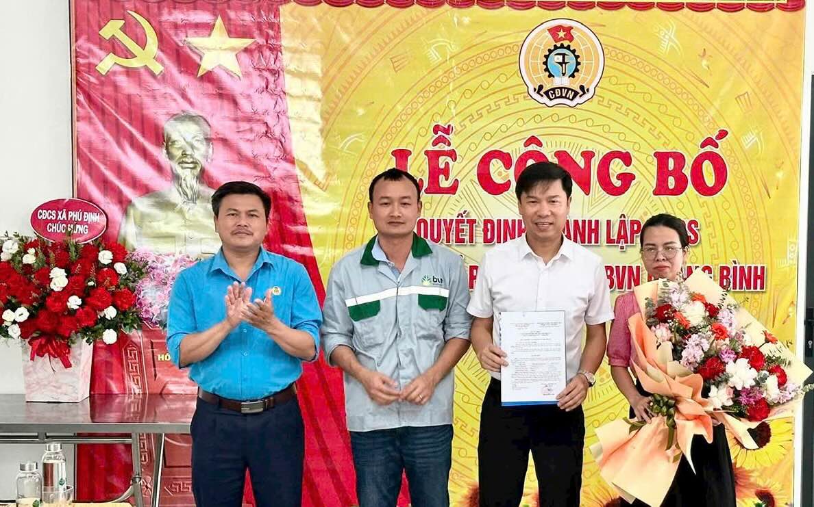 El 1 de enero de 2025, la Confederacion de Trabajadores de la Provincia de Guangdong recibio a 71 trabajadores. Imagen: El milagro de la luz