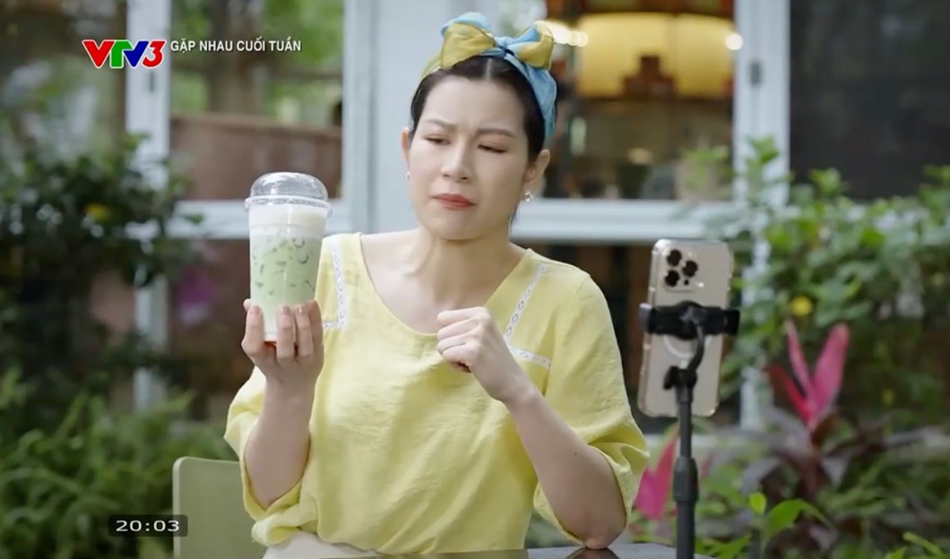 "Getting together on the weekend" refers to the advertising theme. Photo: Cut from video