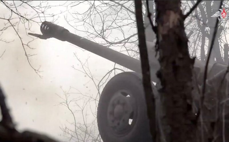 Russian artillery strikes the Ukrainian base from a distance. Photo cut from video of the Russian Ministry of Defense