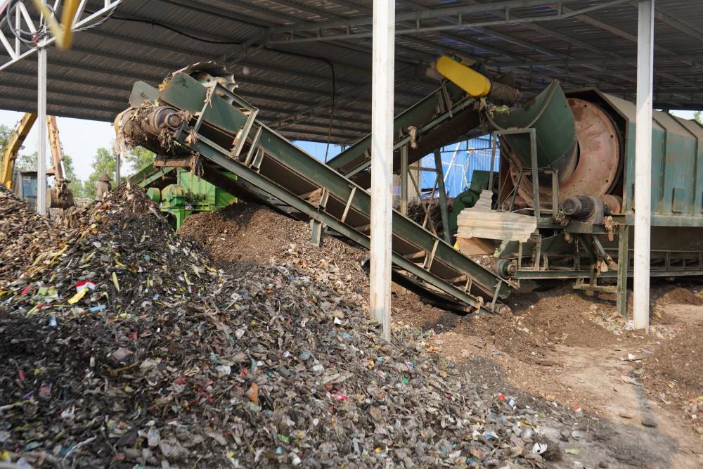 Miles de toneladas de basura estan siendo procesadas en un vertedero de 10.000 m3 en Tianlang, Haiphong. Imagen: El amanecer
