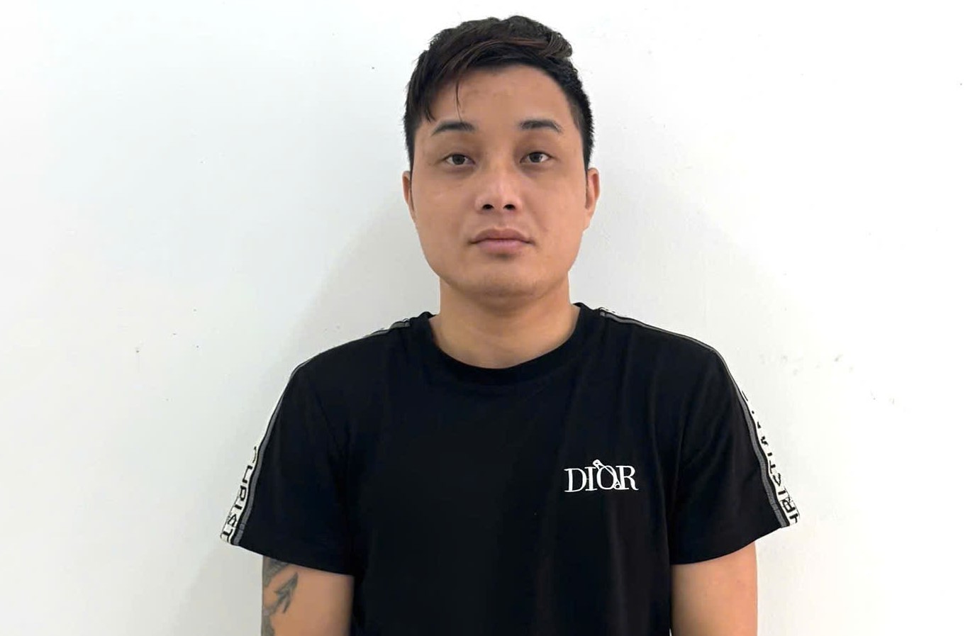 El sujeto Huang Wu Lanying fue arrestado por robar 21 monedas de oro. Imagen: Seguridad Publica