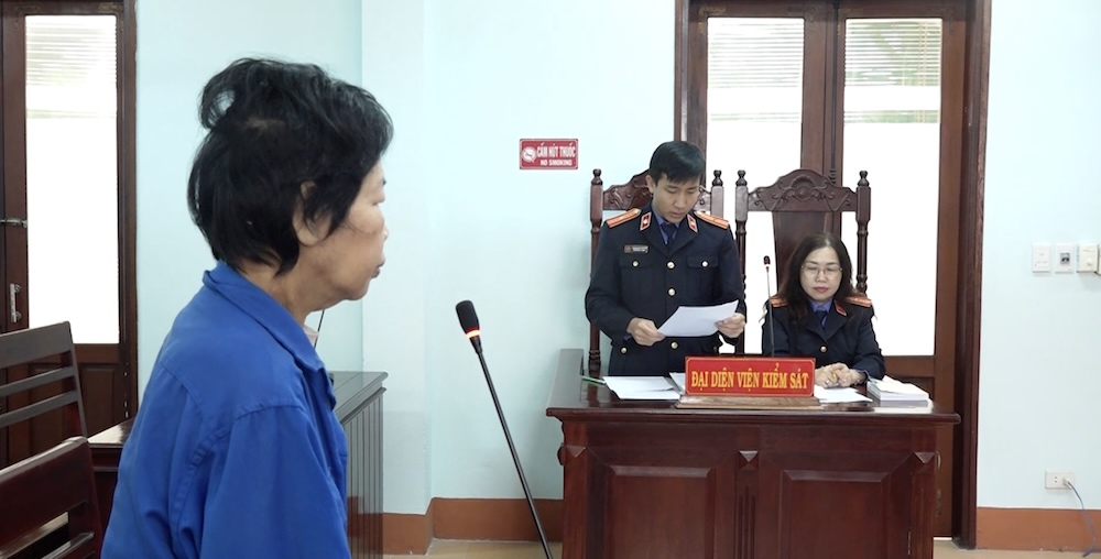 Un hombre de 60 años de Hue fue encarcelado por comprar y vender drogas.