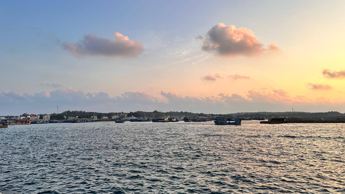 The sea area near Phu Quy Island, where there are 22 fishermen, was involved in the sinking of a fishing boat. Photo: Duy Tuan