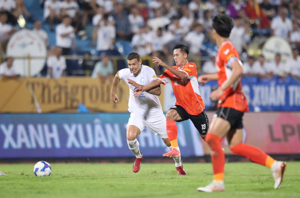 Nam Dinh can completely beat Da Nang away, in the late match of round 19. Photo: VPF
