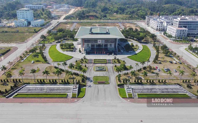 Names of 56 new communes and wards in Cao Bang after the arrangement and merger. Photo: Tan Van