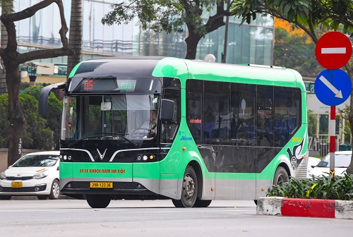 Hanoi plans public passenger transport during the April 30 - May 1 holidays. Photo: Transerco