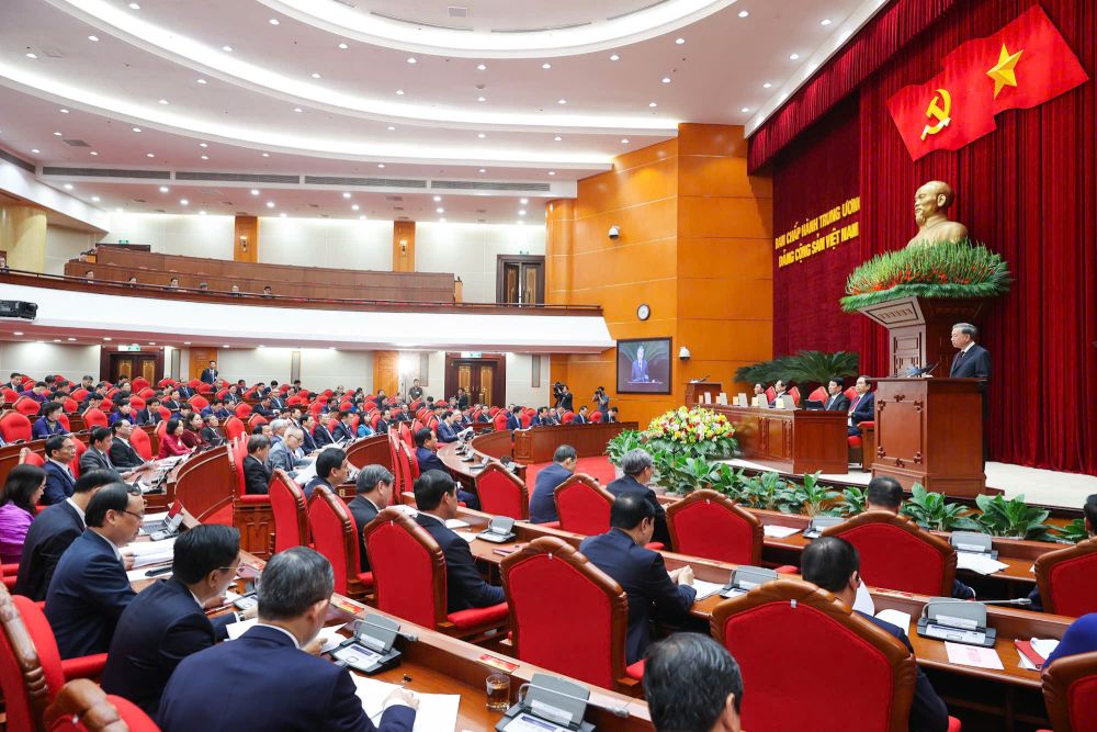 La Directiva 45 del Ministerio de Politica Politica establecio las directrices sobre la edad de participacion del personal a nivel de comision, administracion, Frente Patriotico para el periodo 2025-2030. En la foto: Delegados en la 11a Conferencia Central. Imagen: Japon del Norte/VGP