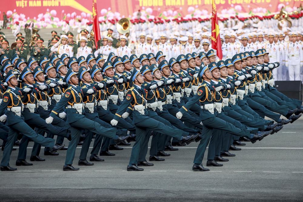 El Ministerio de Defensa elaborara un decreto que regule la descentralizacion, la division de competencias en el campo de la defensa, el ejercito, el mando de las fuerzas armadas del pueblo y las milicias de autodefensa. Imagen de la pagina del Departamento de Defensa