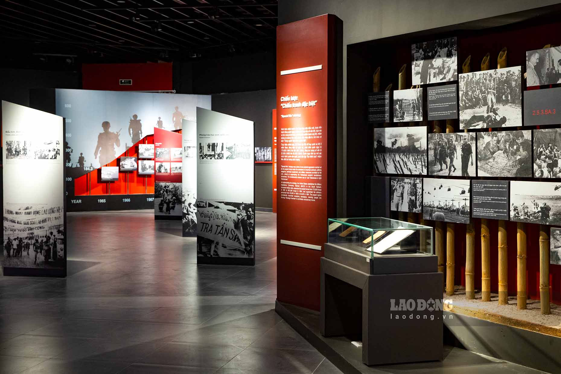 Visiting the museum is one of the ways to help children better understand important milestones in the history of the nation. Photo: Tung Giang