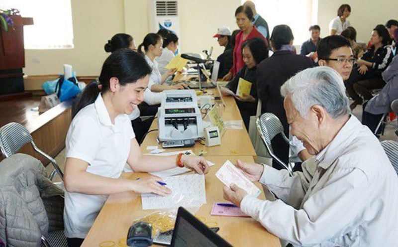 Pay May pensions early (from April 25-28, 2025). Photo: Hanoi.gov.vn
