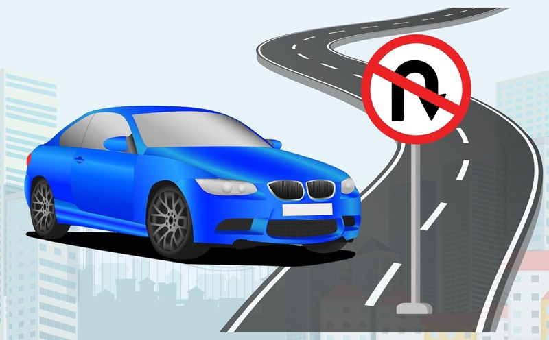 The latest fine for reversing a car on the highway. Graphics: Phuong Anh