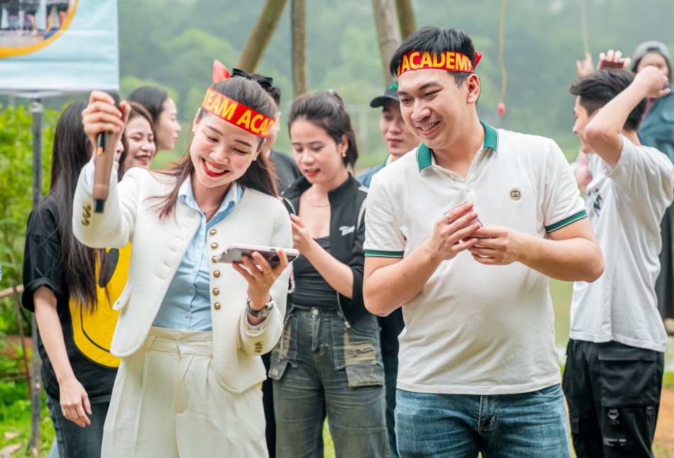 Skywings Academy tham gia vao cac cuoc da ngoai cua Skywings Academy. Anh Skywings Academy