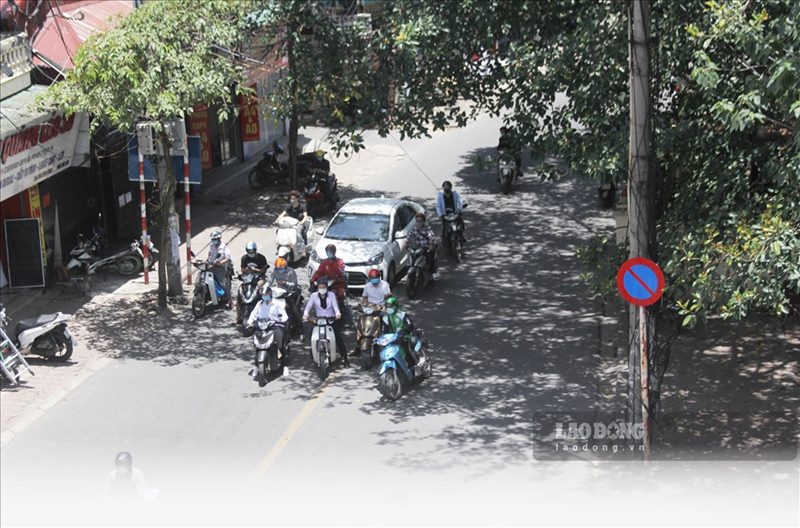 Weather forecast for tomorrow, April 22 in Hanoi is hot and sunny. Photo: Pham Dong