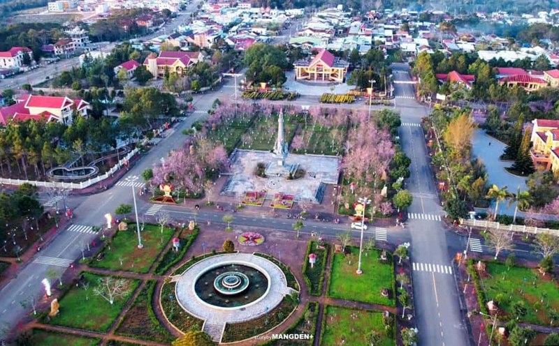 Mai Anh Dao expansion square in Mang Den, Kon Plong district. Photo: Y Trang