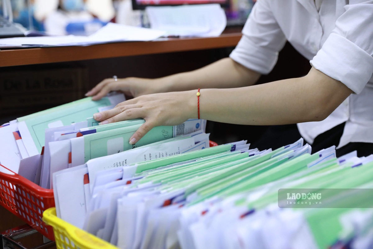 The Ministry of Home Affairs has clearly stated a number of specific acts that are considered evasion of compulsory social insurance payment. Illustrative photo: Hai Nguyen