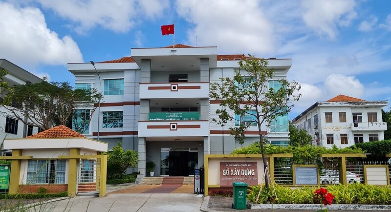 The Department of Construction of Ca Mau province after merging two agencies: the Department of Construction and the Department of Transport. Photo: Nhat Ho