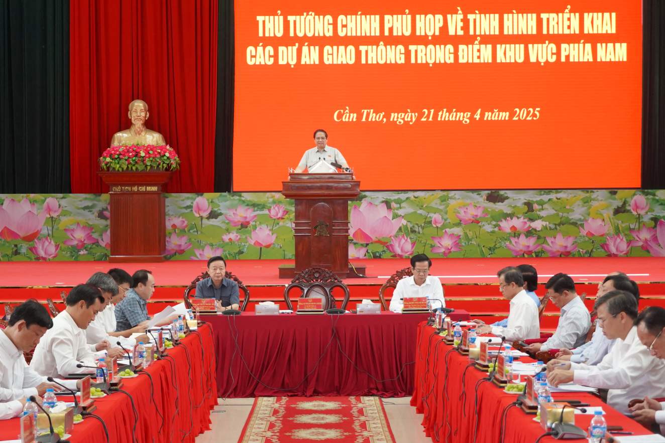 Quang canh buoi lam viec. Anh: Ta Quang