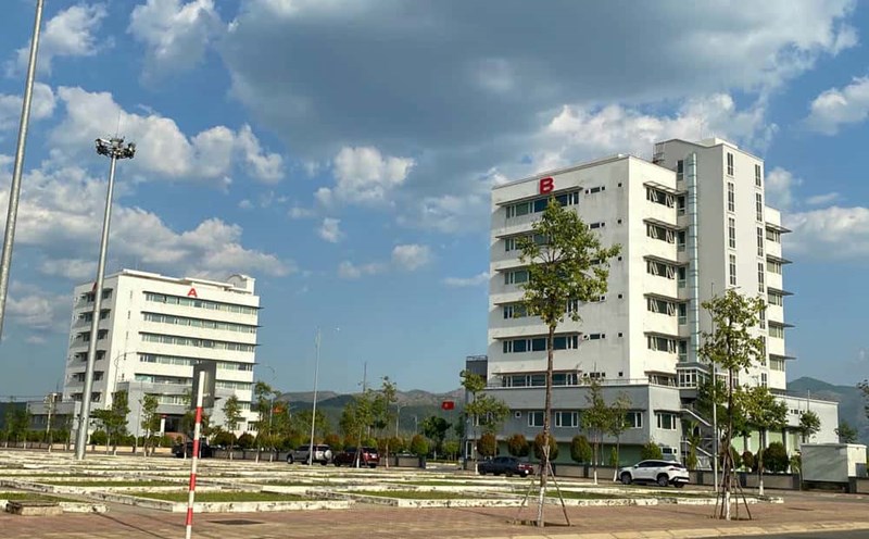 The offices and public assets in Kon Tum province will be rearranged for effective management, before merging with Quang Ngai province. Photo: Thanh Tuan