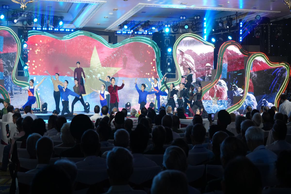 El programa literario tiene un tono heroico en el programa de encuentros. Imagen de la ciudad de An