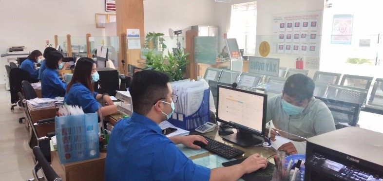 District and commune-level civil servants who do not meet the standards to take on job positions at the new commune level in Ninh Binh will be given a regime and given leave. Illustrative photo: Nguyen Truong