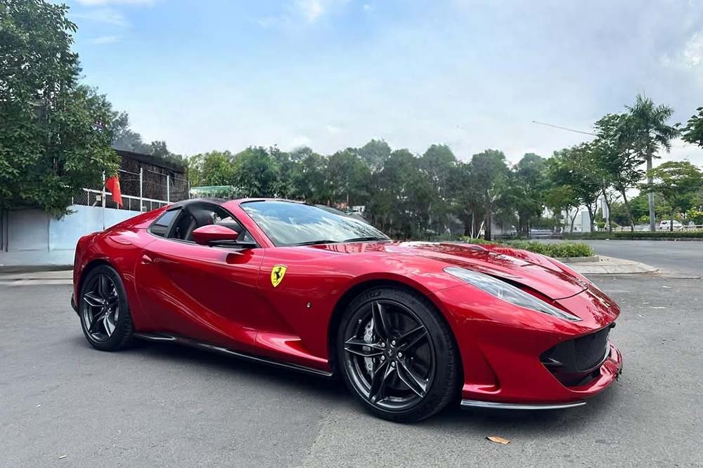 Aparece el segundo Ferrari 812 GTS en Vietnam. Imagen: Cuatro