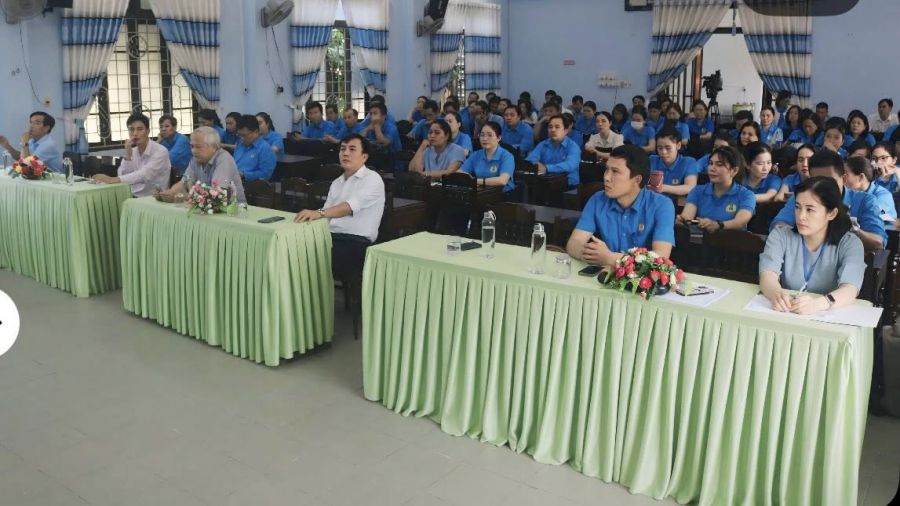 Los funcionarios del sindicato de Hue han participado en el curso. Imagen de la ciudad de Guang An