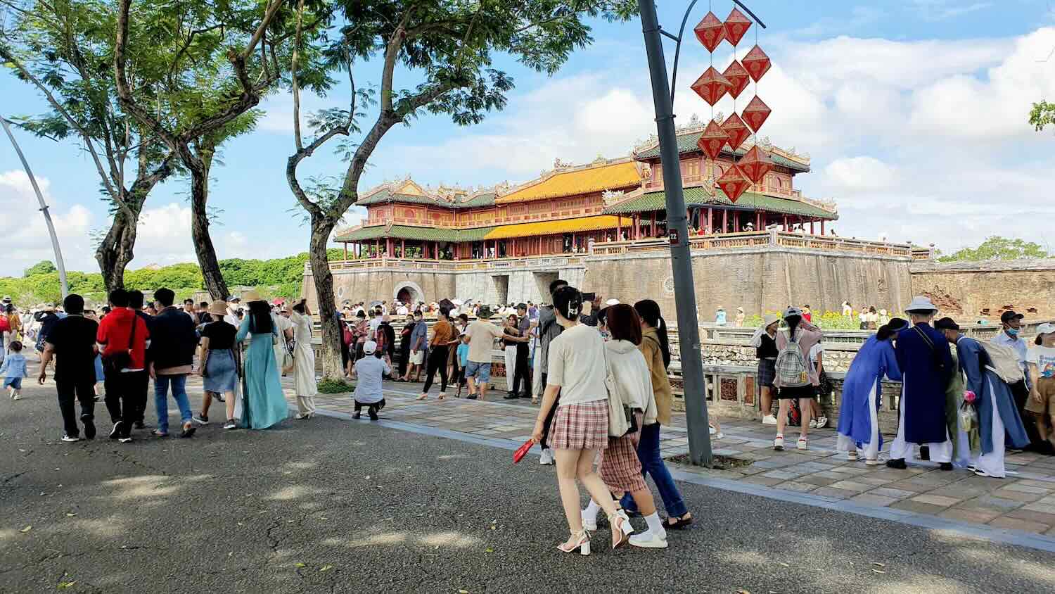 Tourists visit Hue monuments. Photo: Phuc Dat.