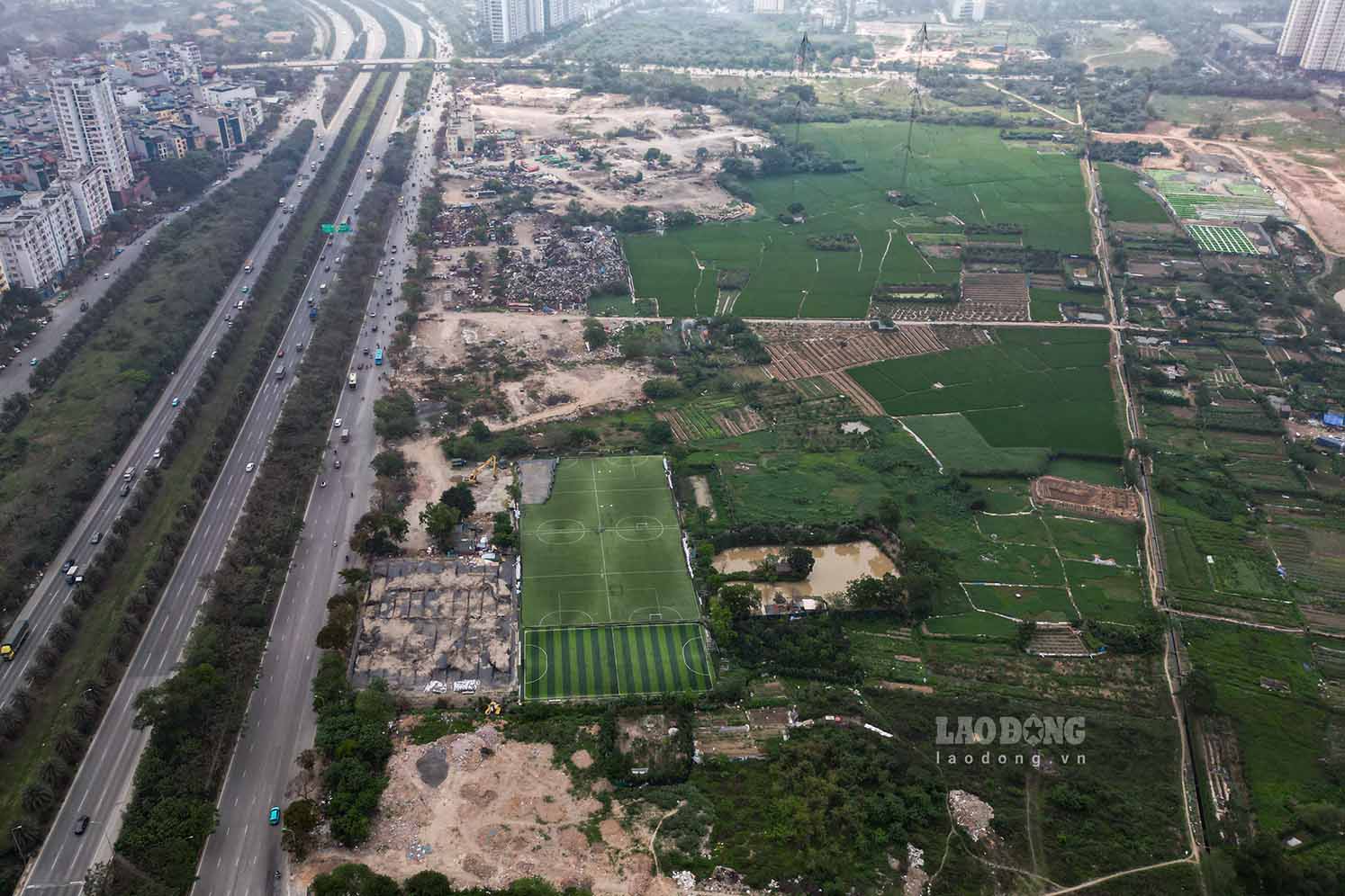 Strictly handle encroachment on rice fields during the reorganization process in Hanoi. Photo: Huu Vu