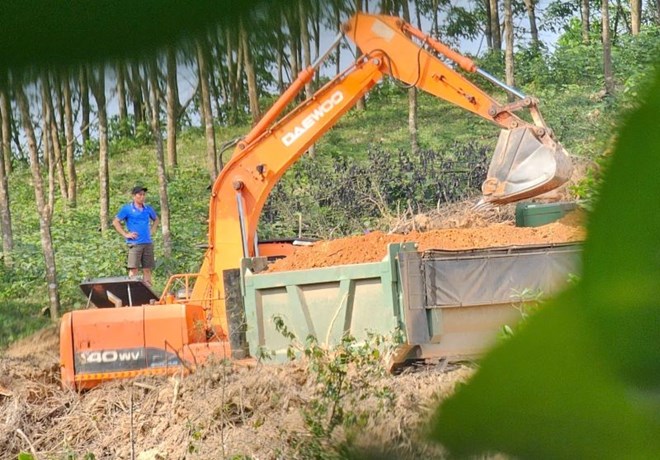 Xử lý nghiêm vụ khai thác đất lậu ở tỉnh Quảng Trị