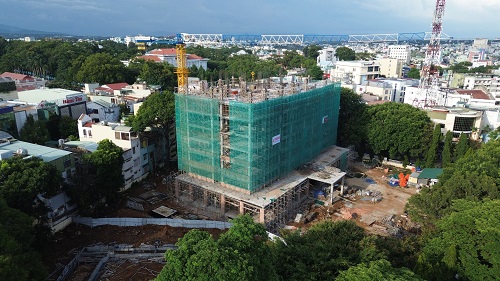 Investors with low public investment disbursement rates were criticized and reviewed. Photo: Thanh Tuan