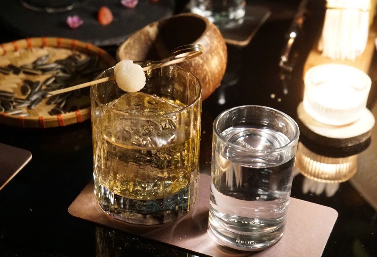 Drinking too much alcohol will slow down your metabolism. Photo: Thanh Thanh