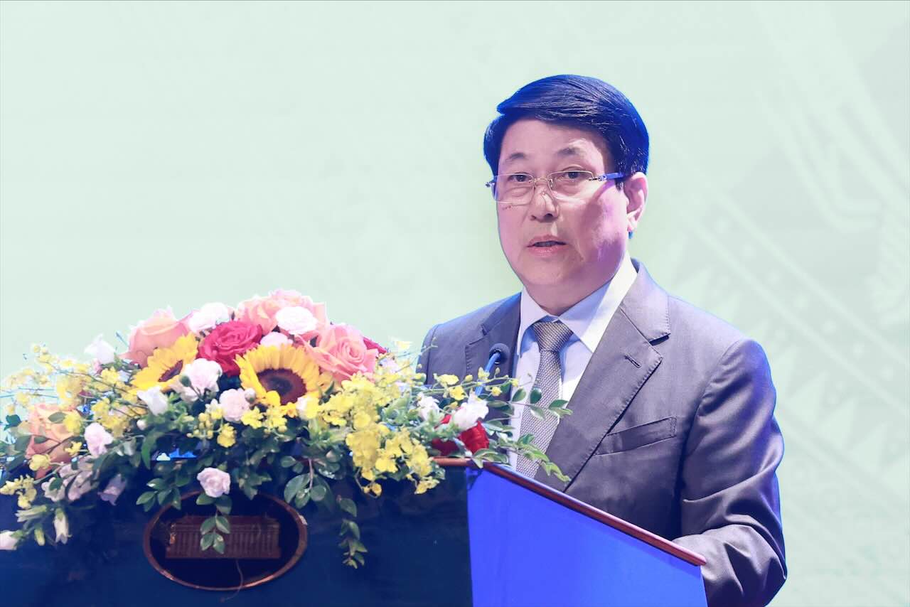 Politburo member and President Luong Cuong spoke at the workshop "50 years of national reunification: The role of diplomacy in creating peace in history and the present". Photo: Hai Nguyen