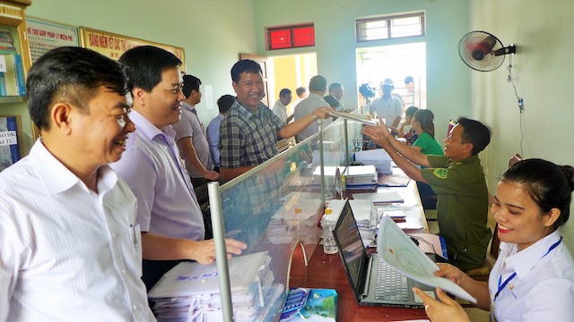  Trưởng thôn là chức danh của người hoạt động không chuyên trách ở thôn. Ảnh minh họa: Bộ Nội vụ 