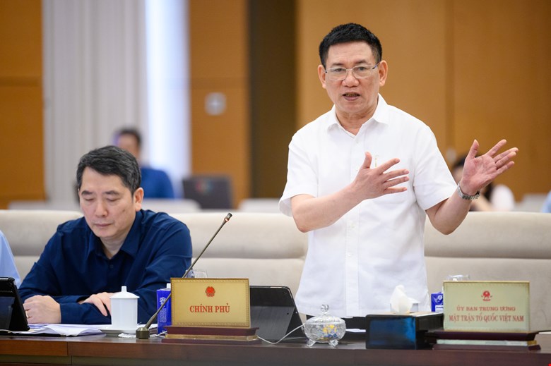Deputy Prime Minister Ho Duc Phoc said that this year, the payment for cadres who quit their jobs and retire early is also about 170,000 billion VND. Photo: Quochoi.vn
