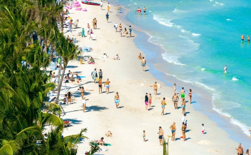 According to the project, Phu Quoc will be oriented to develop according to the model of a coastal, island - service - financial - technological tourism city. Photo: Binh Minh