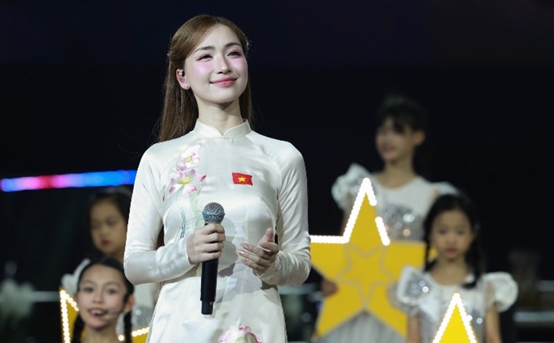 Singer Hoa Minzy will perform at Dien Bien on the evening of May 3. Photo: Hai Nguyen