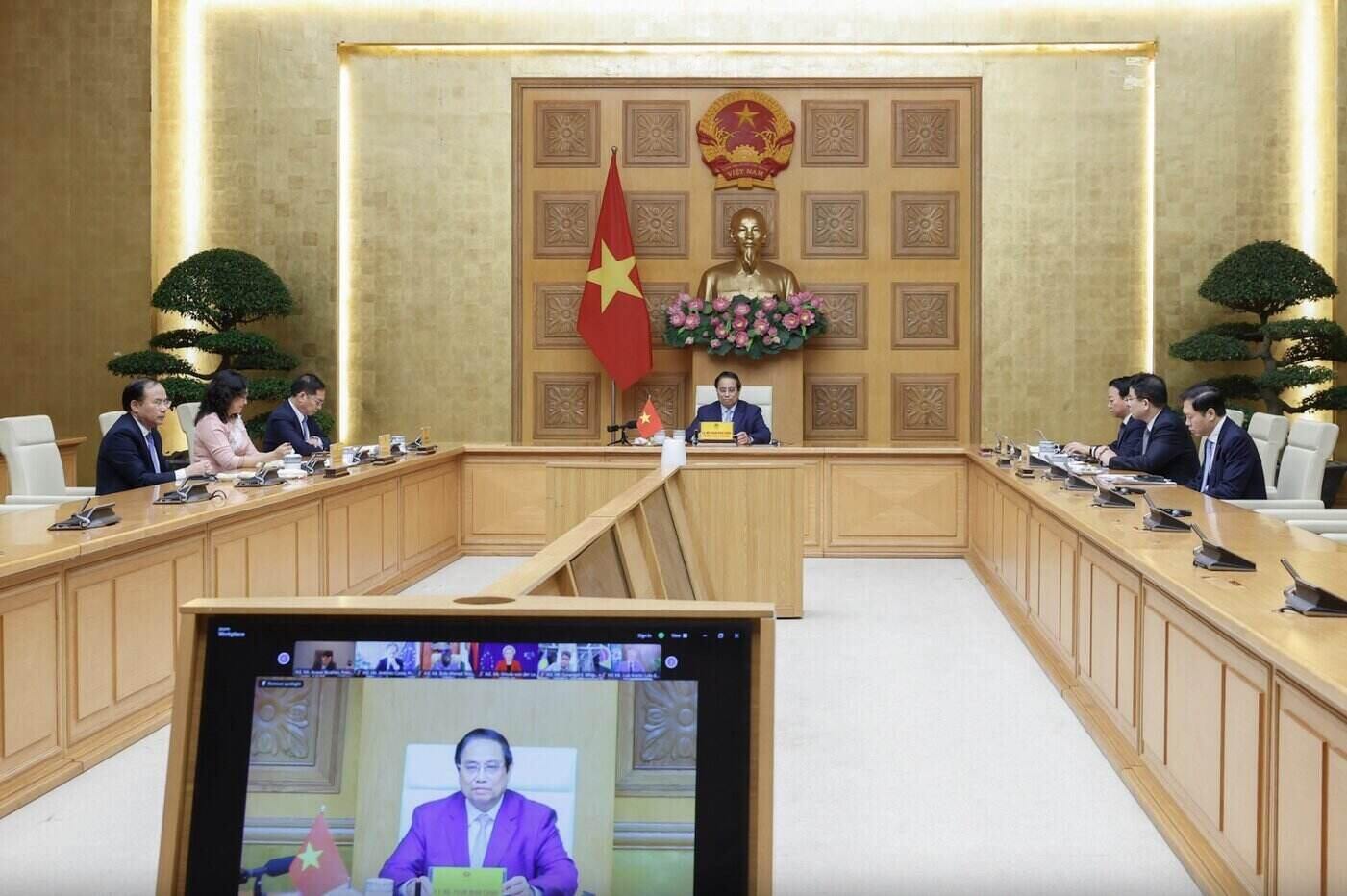 Politburo member and Prime Minister Pham Minh Chinh shared about Vietnam's urgent implementation of climate action in a synchronous, comprehensive manner with a roadmap and plan. Photo: VGP