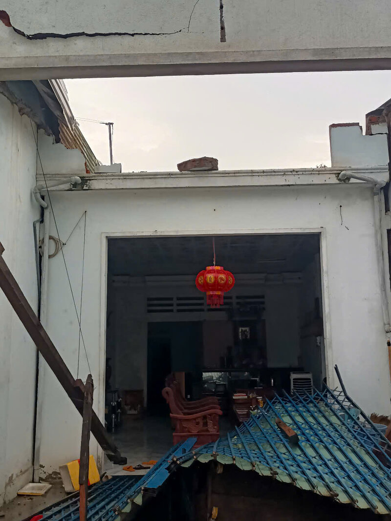 Nhieu nha dan toang hoang sau tran giong loc keo dai 40 phut. Anh: Tan Minh.