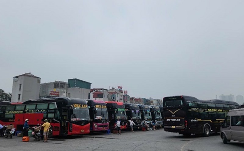 Hanoi bus stations are ready to serve the peak holiday season of April 30 - May 1. Photo: Minh Hanh