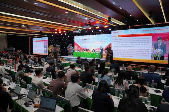 On April 24, 2025, at the General Meeting of Shareholders, Ho Chi Minh City Development Joint Stock Commercial Bank (HDBank - stock code: HDB) officially announced a new operating model under the name HD Financial Group. Photo: HDB
