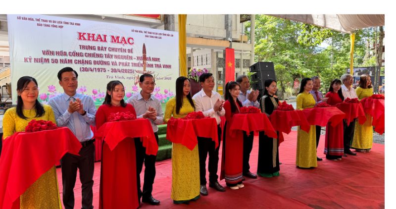 Se inaugura la exposicion Cultura de la Cordillera Central - Anterior y Presente