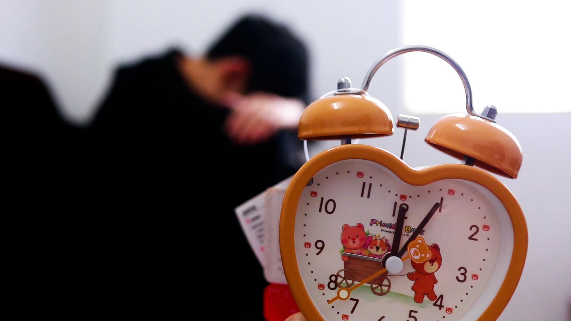 Dos años de amor secreto, el hombre se entera de que ha sido traicionado