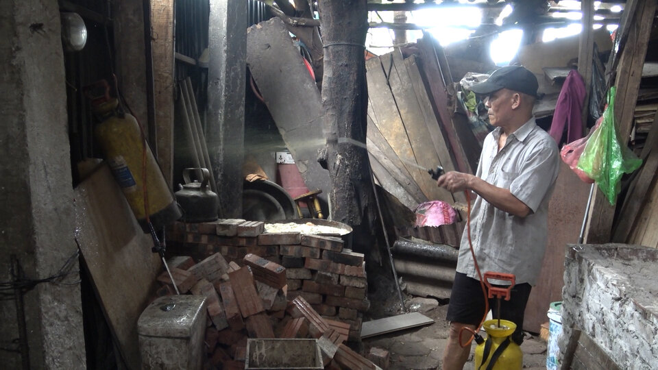 Dengue fever increases, people proactively kill mosquitoes, get vaccinated