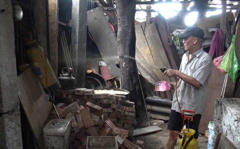 Dengue fever increases, people proactively kill mosquitoes, get vaccinated