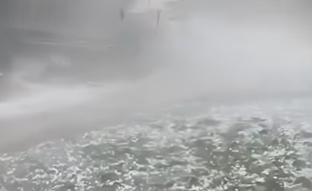 Rocks and soil appeared in Meo Vac, Ha Giang. Photo: Cong Hoan