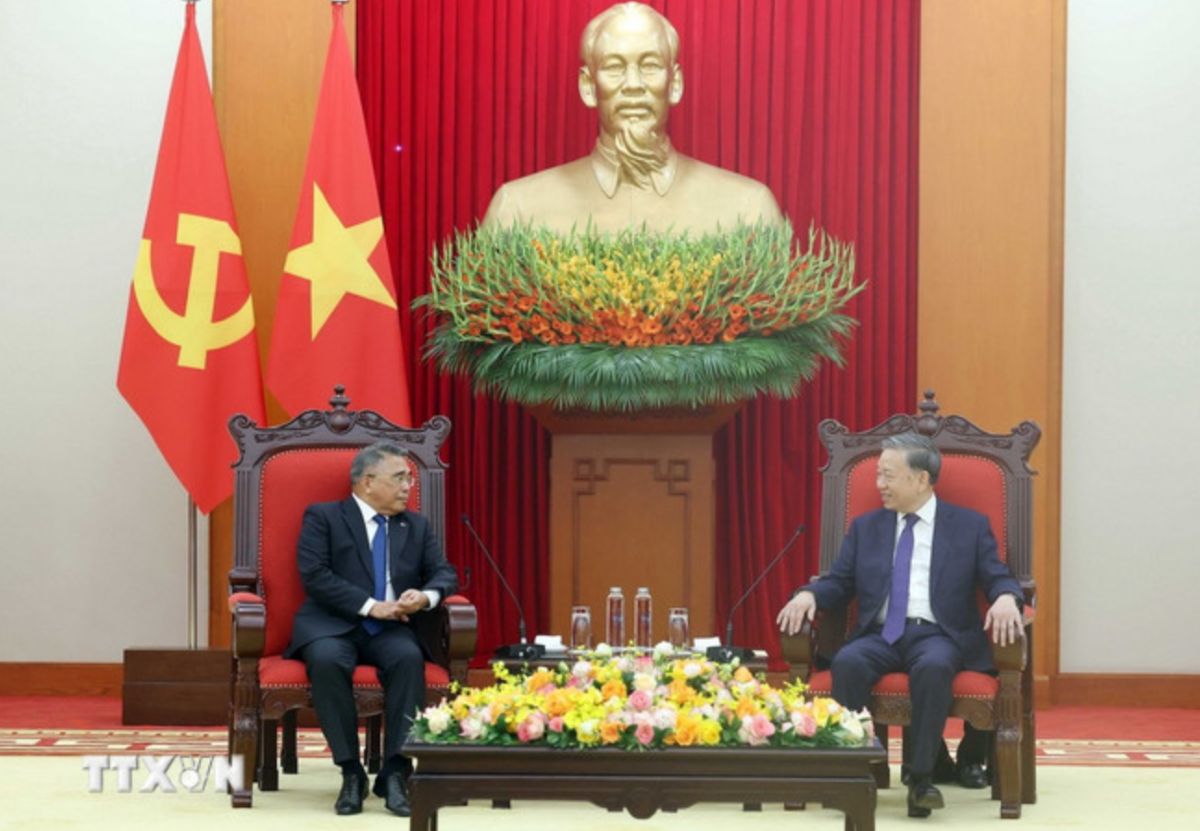 Tong Bi thu To Lam danh gia cao nhung dong gop tich cuc cua Dai su trong viec thuc day quan he Doi tac Chien luoc Viet Nam - Philippines. Anh: TTXVN