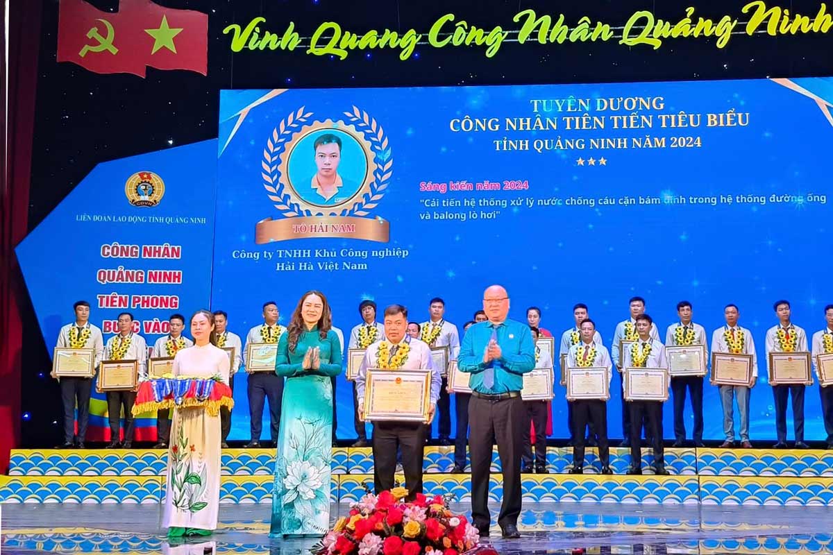 The individuals honored are all typical advanced examples, with outstanding achievements in labor, production and business in 2024. Photo: Quang Ninh Labor Federation